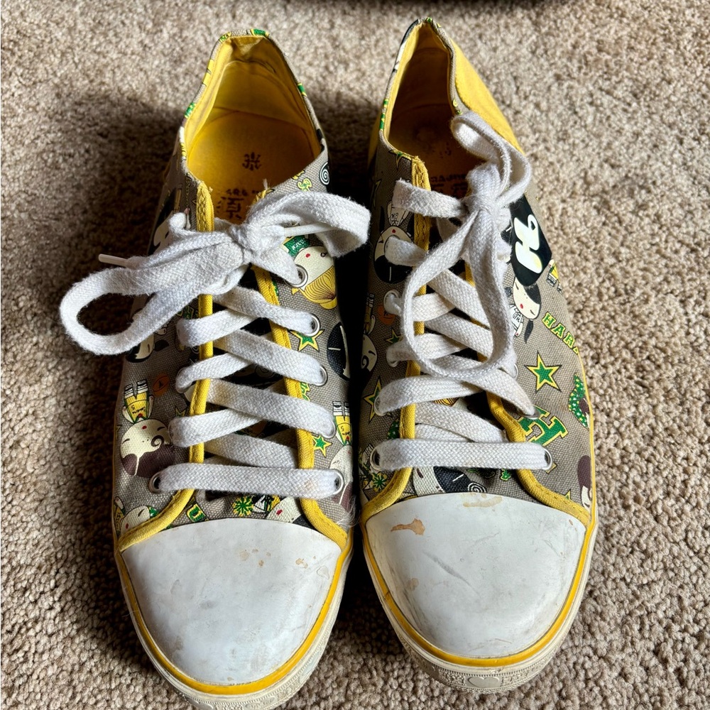 Harajuku Lovers Sports Print Sneakers - Yellow and Gray - Picture 2 of 5
